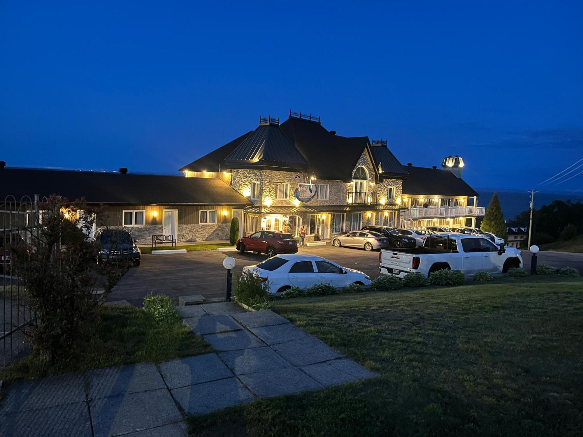 Motel Vue Belvedere Saint-Simeon  Exterior photo